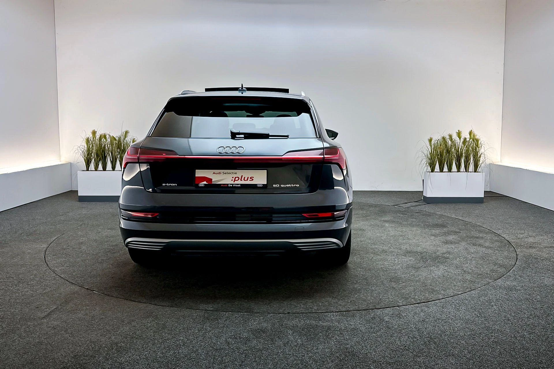 Hoofdafbeelding Audi e-tron