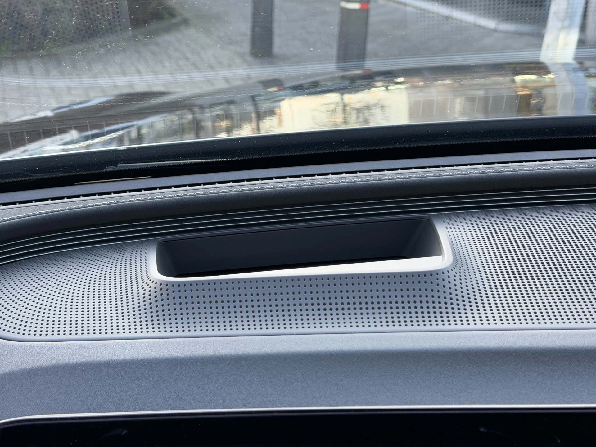 Hoofdafbeelding Mercedes-Benz EQC