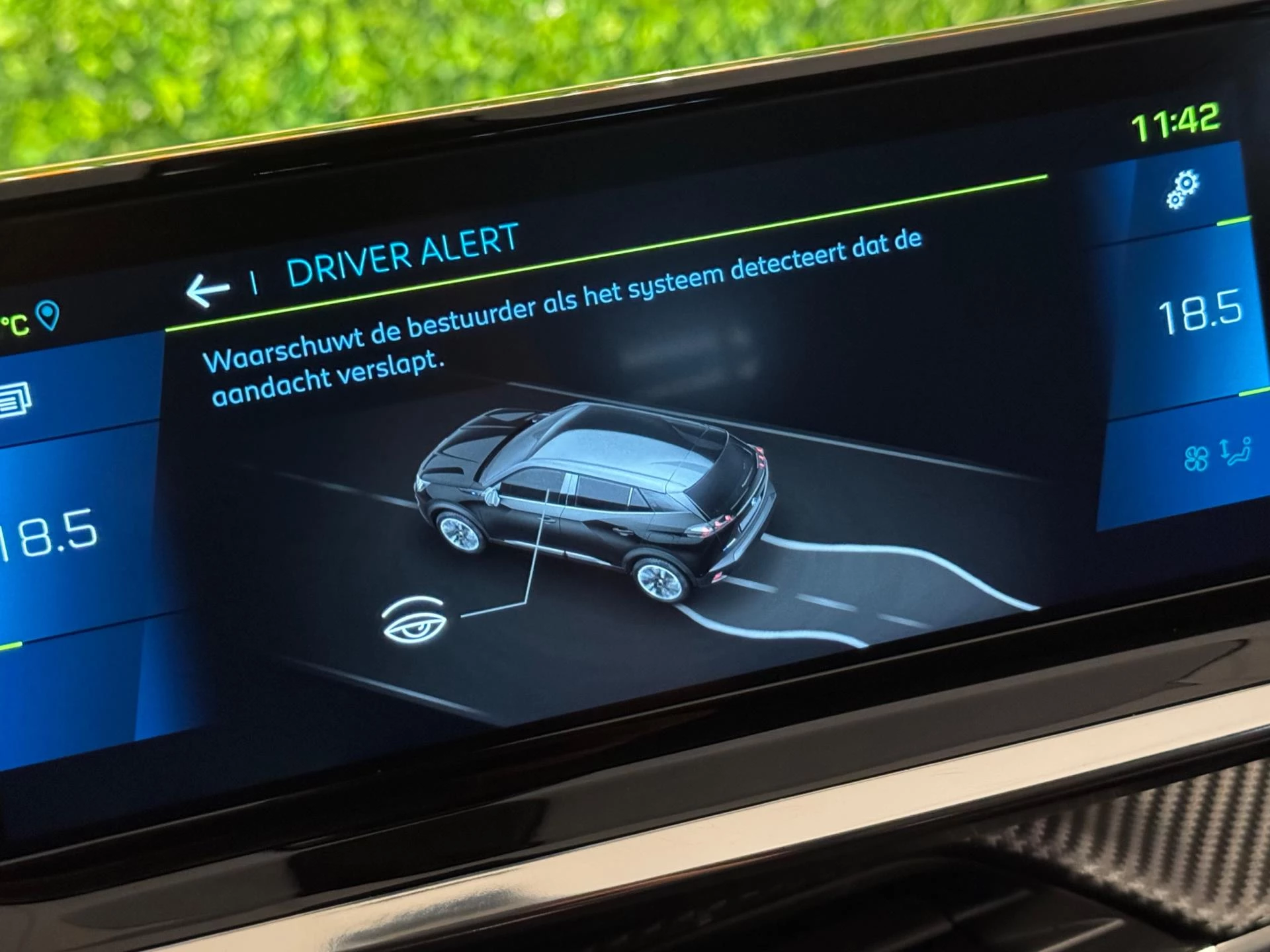 Hoofdafbeelding Peugeot e-2008