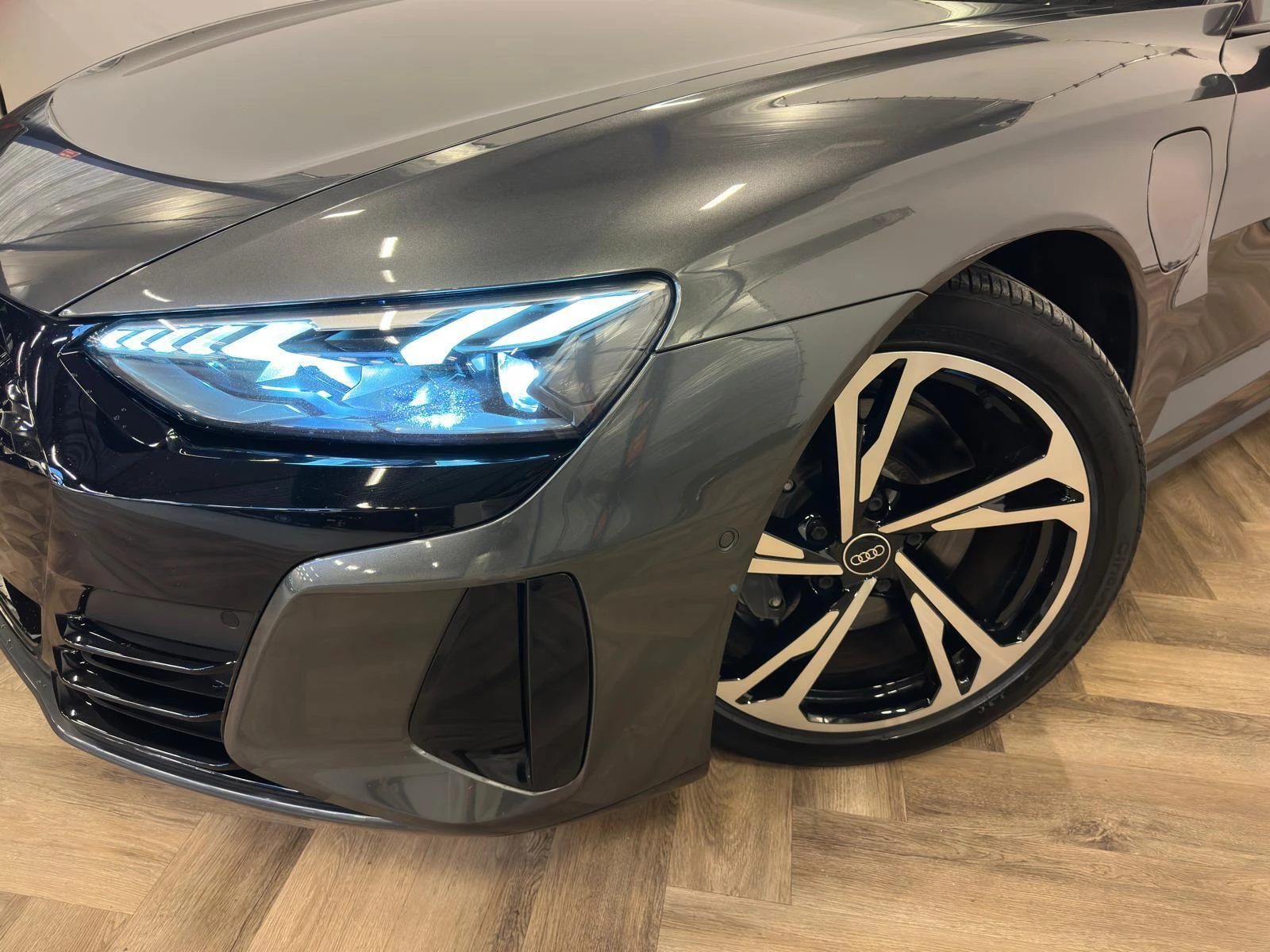 Hoofdafbeelding Audi e-tron GT