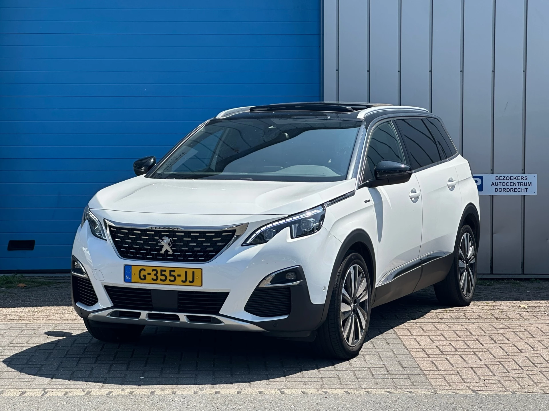 Hoofdafbeelding Peugeot 5008