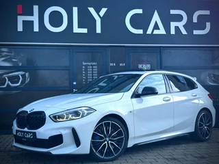 BMW 1-serie M135i xDrive | PANO | VIRTUAL | H&K AUDIO | SFEERVERLICHTING |