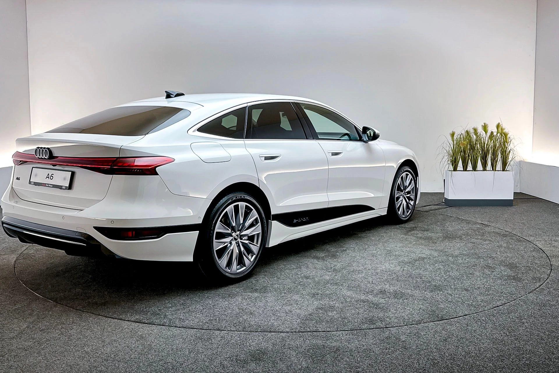 Hoofdafbeelding Audi A6 e-tron