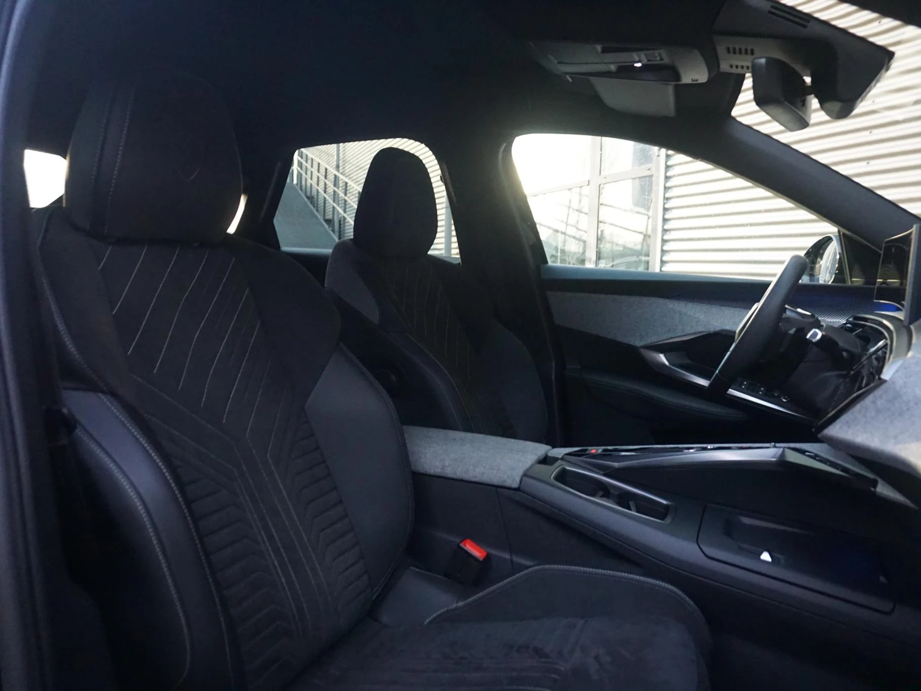 Hoofdafbeelding Peugeot e-3008