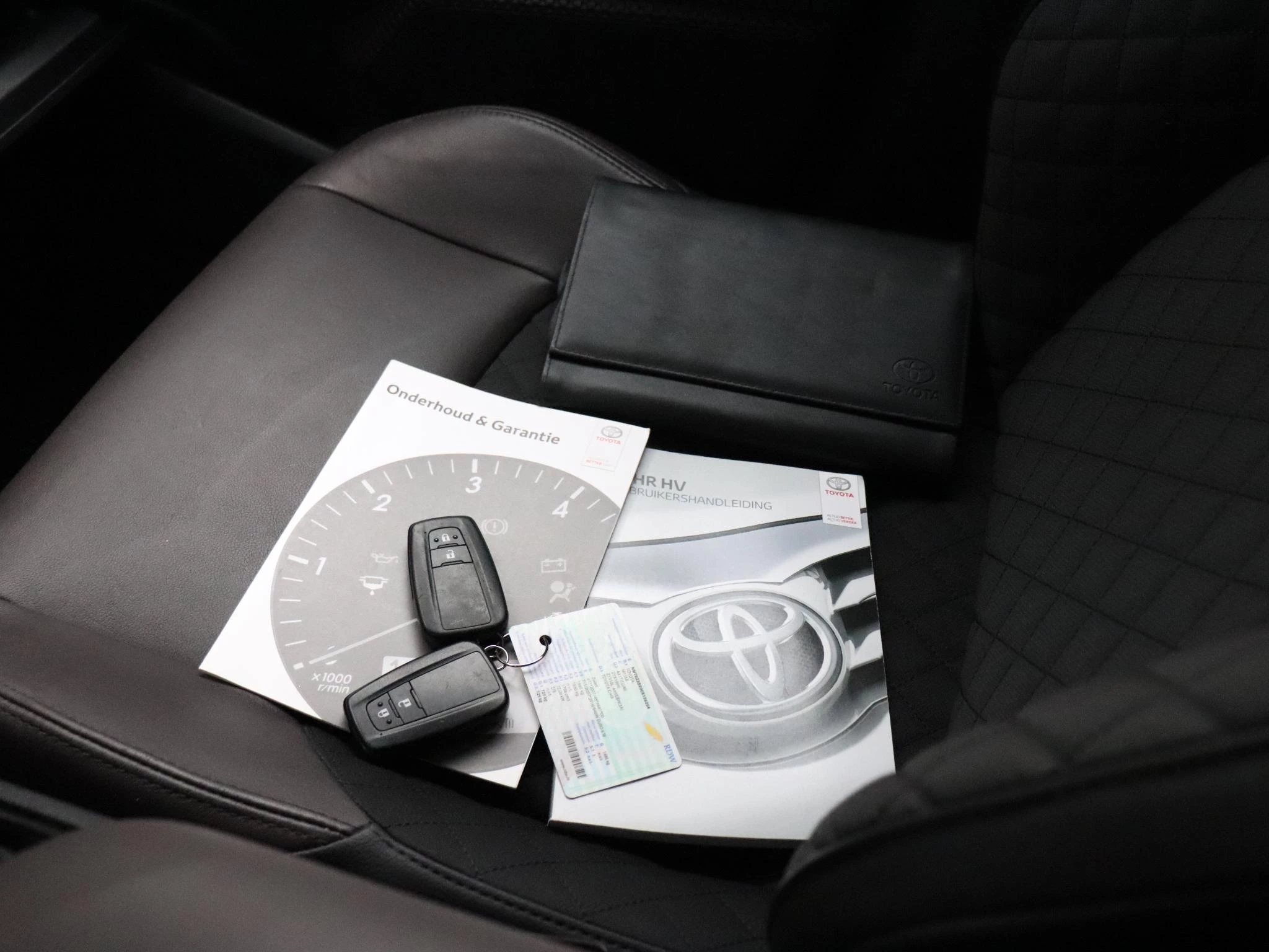 Hoofdafbeelding Toyota C-HR