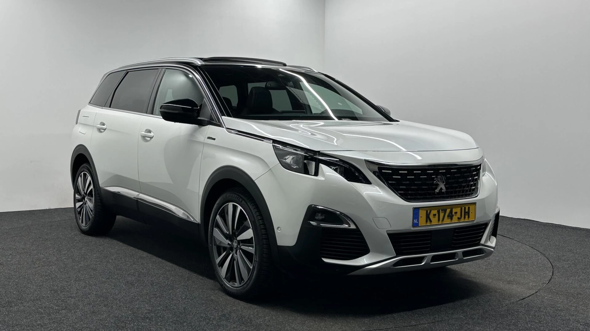 Hoofdafbeelding Peugeot 5008