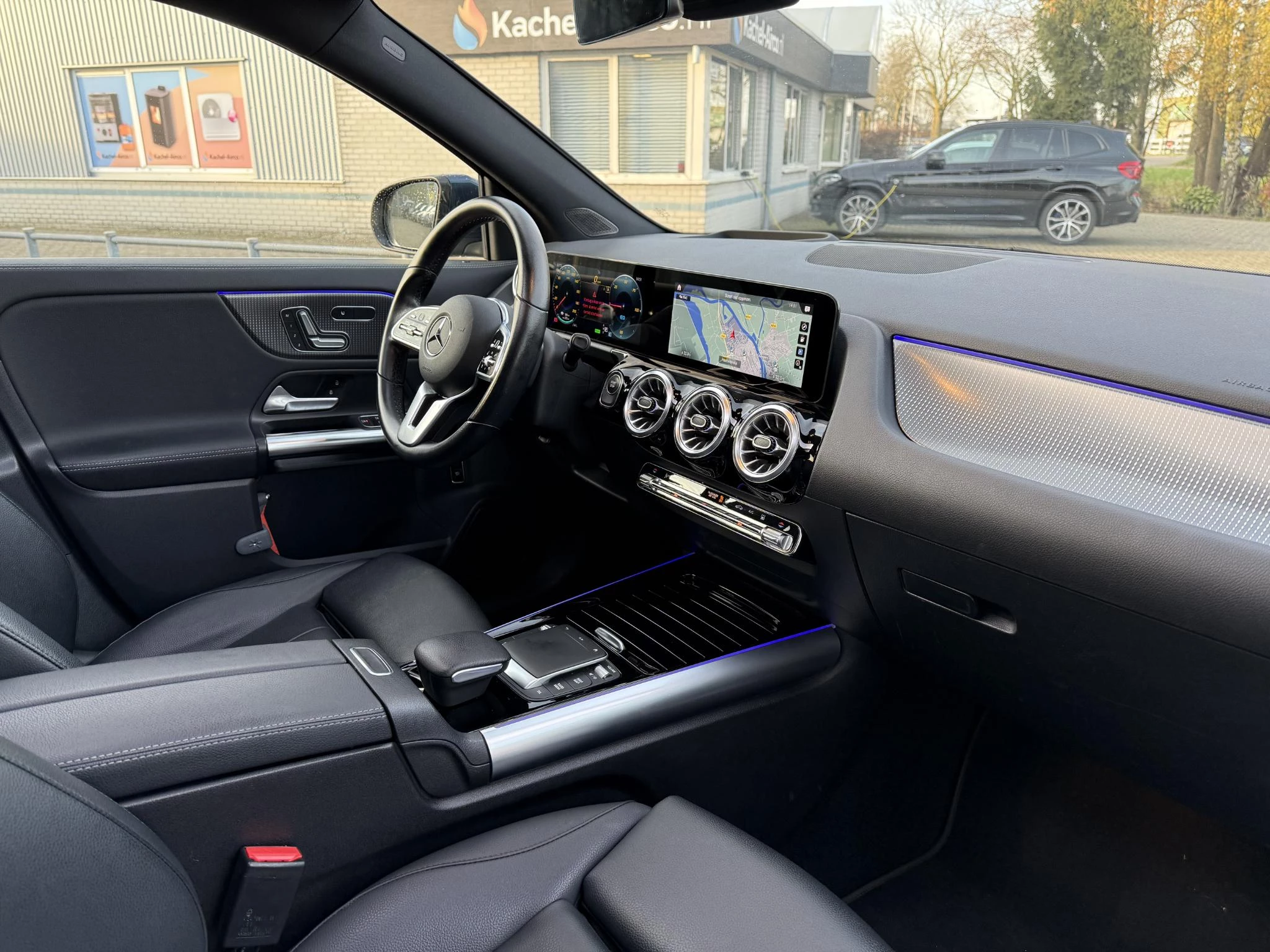 Hoofdafbeelding Mercedes-Benz EQA