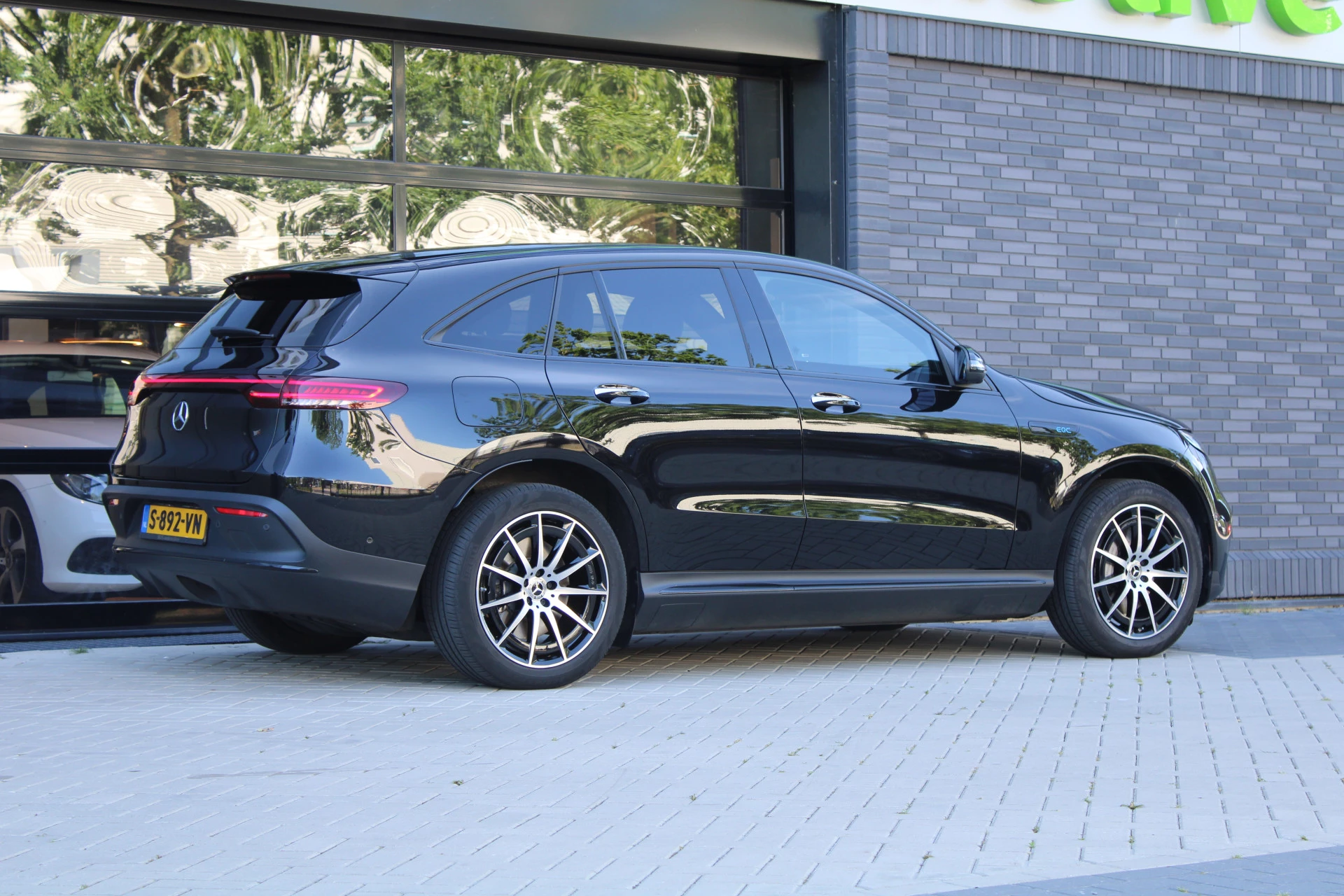 Hoofdafbeelding Mercedes-Benz EQC