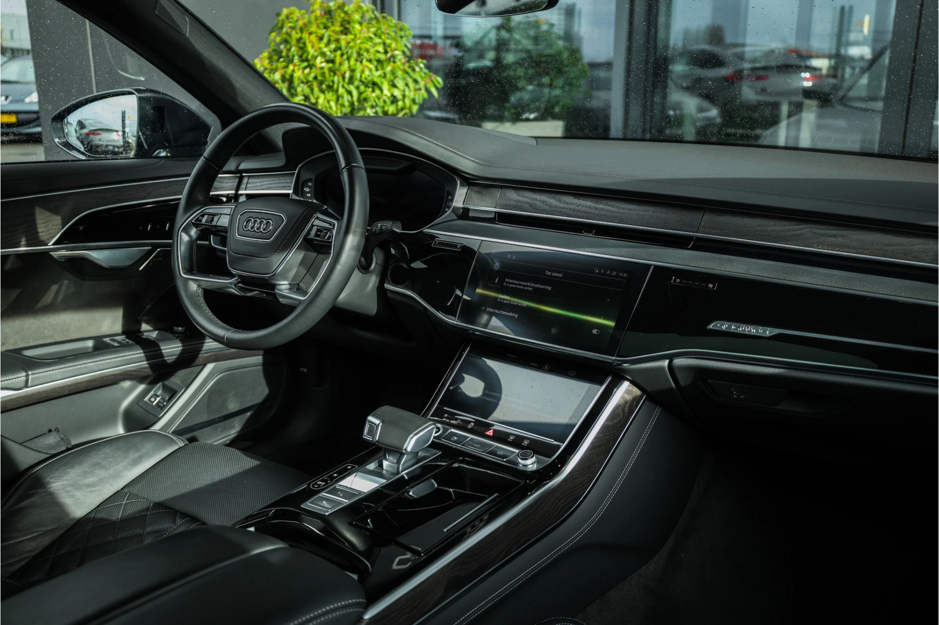 Hoofdafbeelding Audi A8