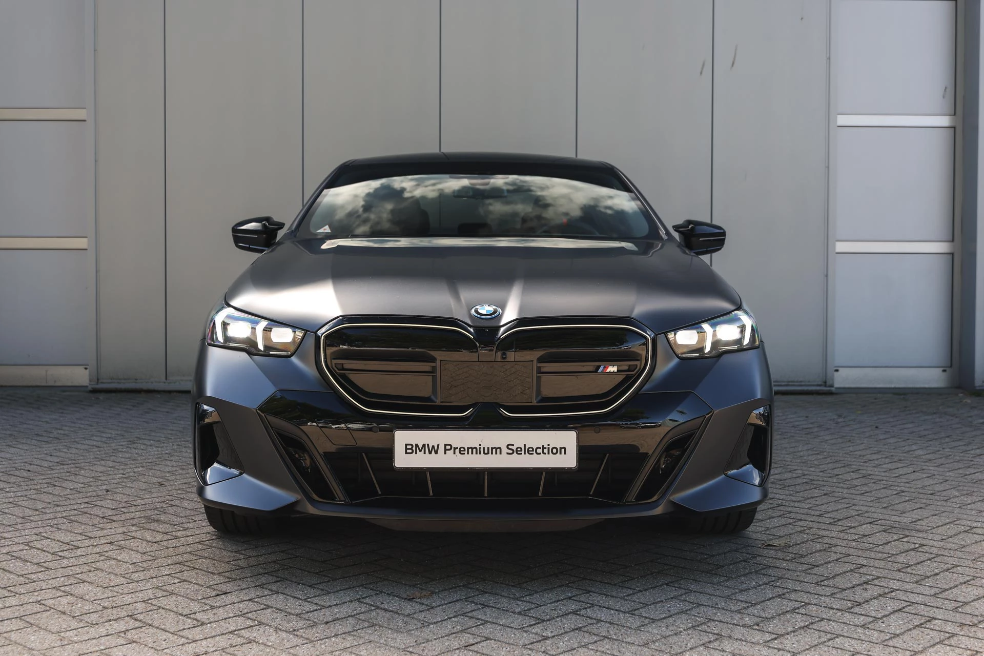 Hoofdafbeelding BMW i5