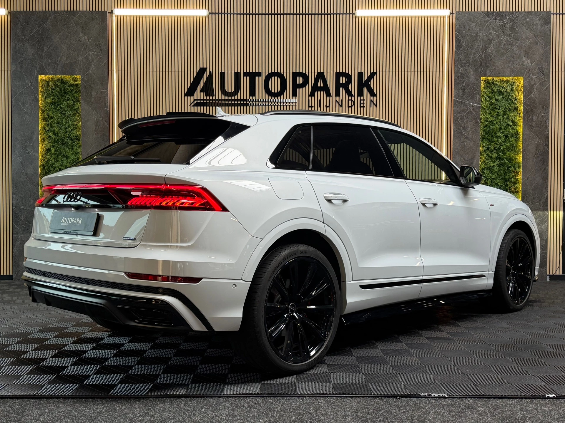 Hoofdafbeelding Audi Q8