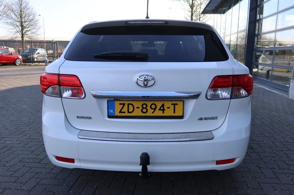 Hoofdafbeelding Toyota Avensis