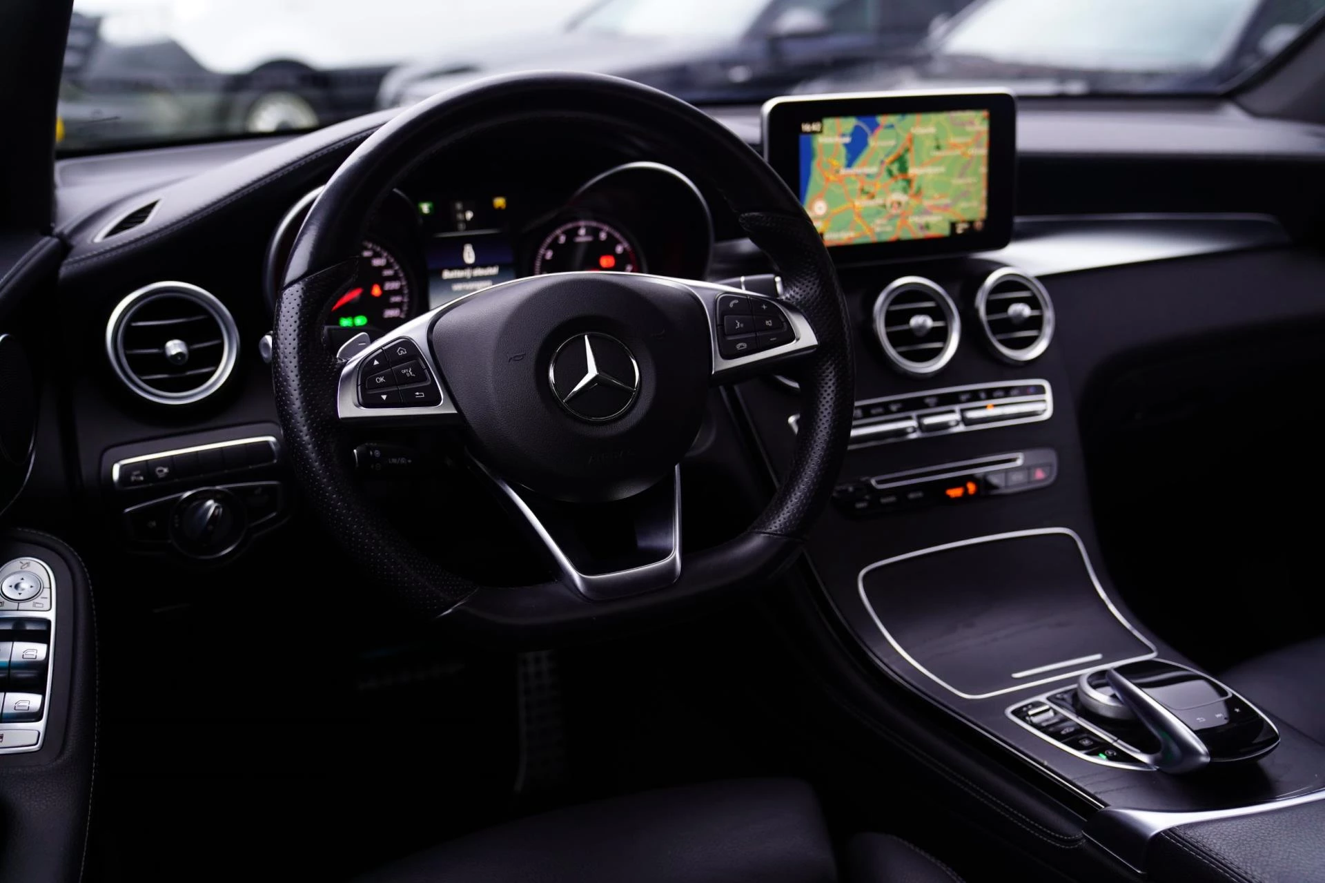 Hoofdafbeelding Mercedes-Benz GLC