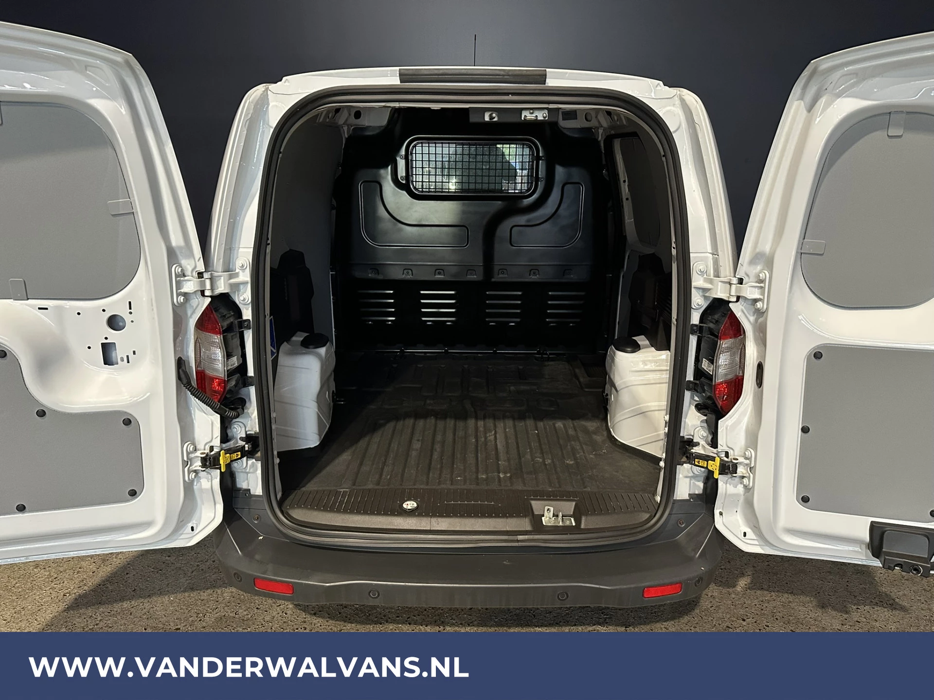 Hoofdafbeelding Ford Transit Courier