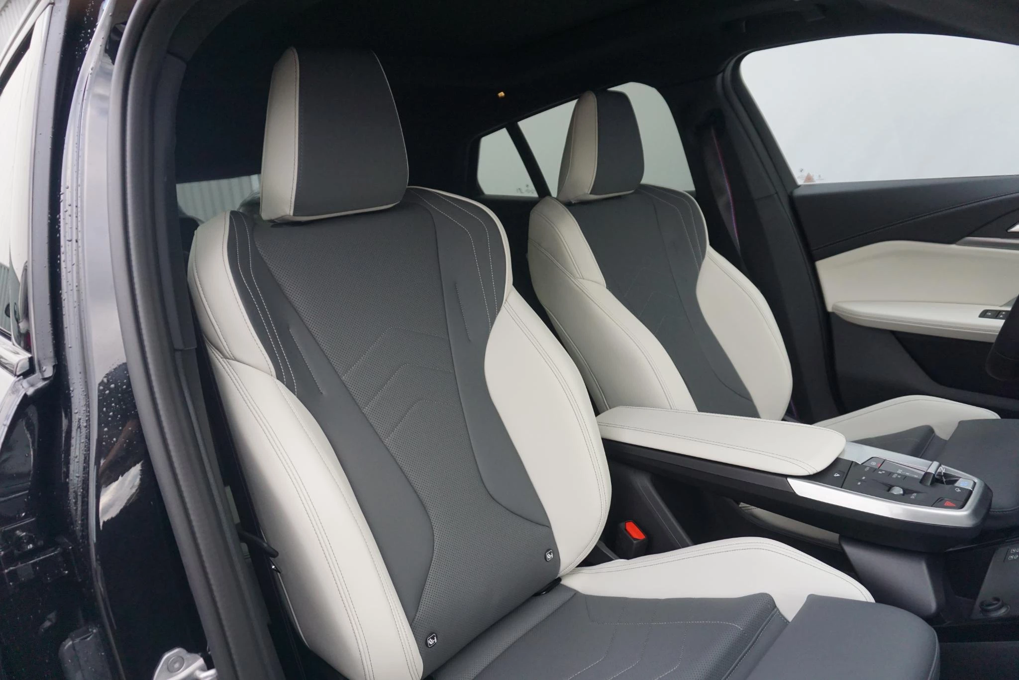 Hoofdafbeelding BMW iX2