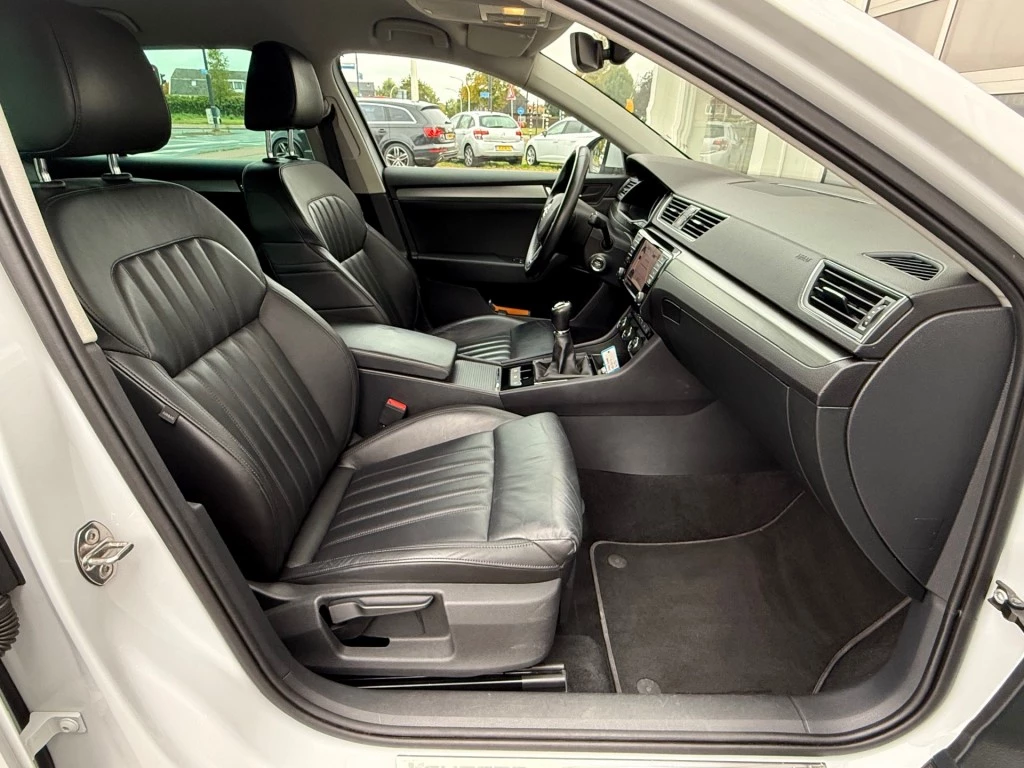 Hoofdafbeelding Škoda Superb