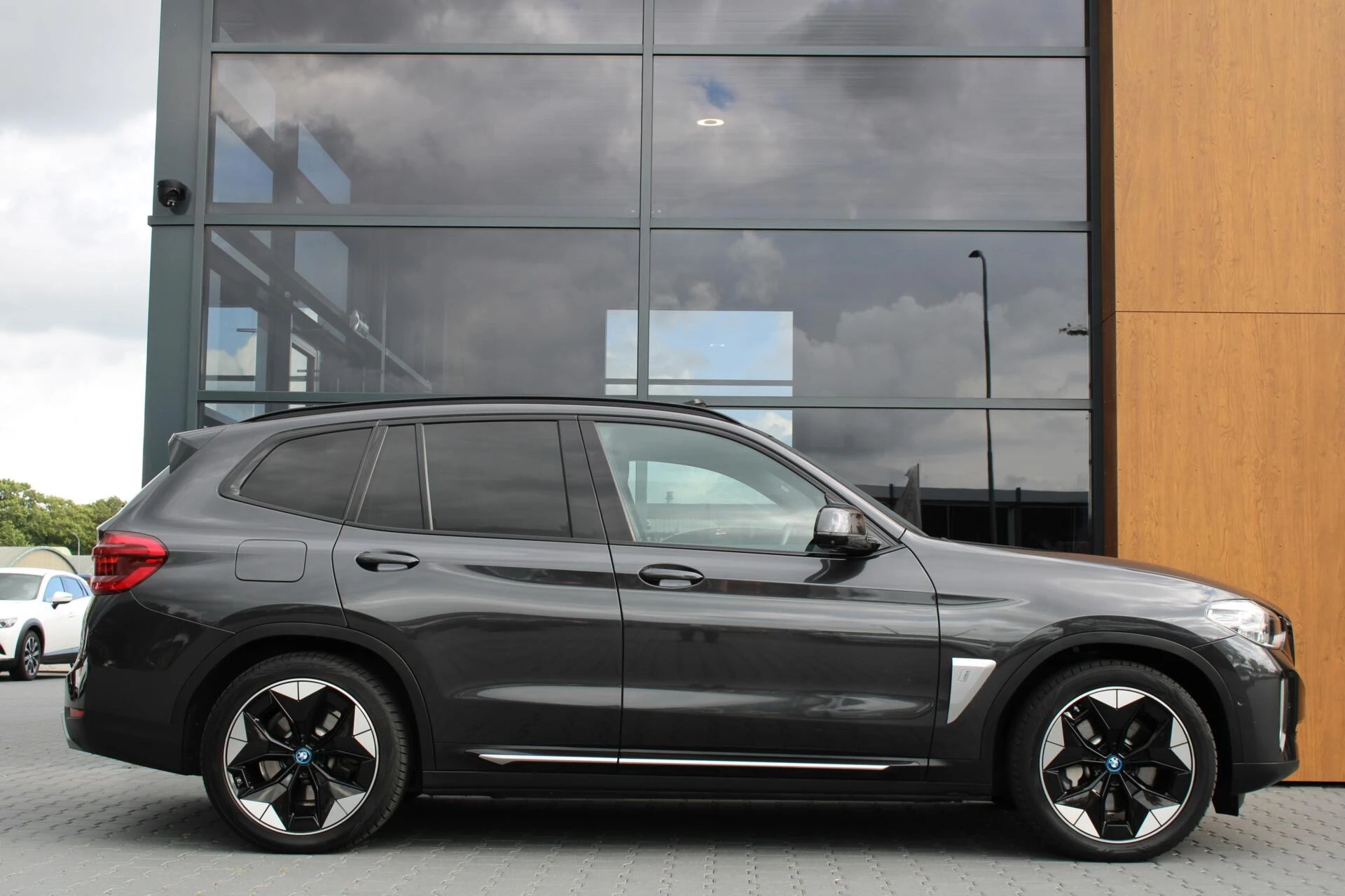Hoofdafbeelding BMW iX3