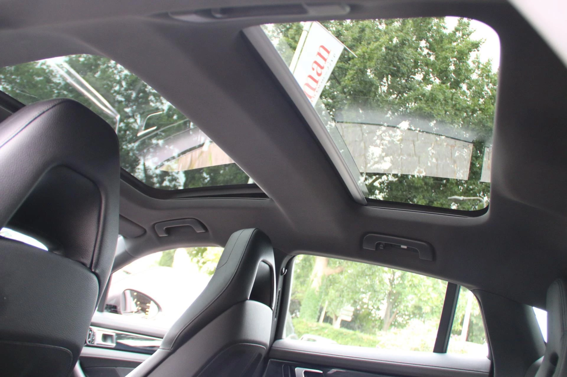 Hoofdafbeelding Porsche Panamera