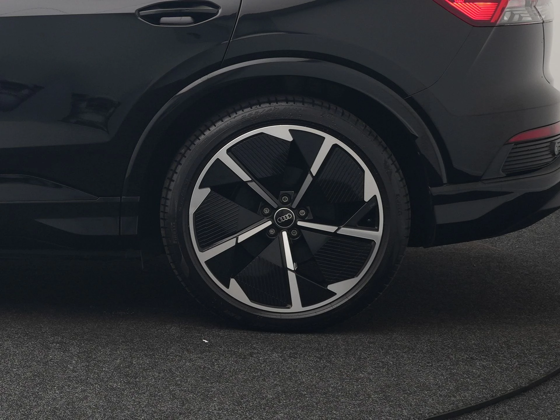 Hoofdafbeelding Audi Q4 e-tron