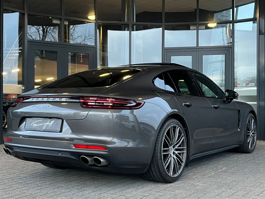 Hoofdafbeelding Porsche Panamera
