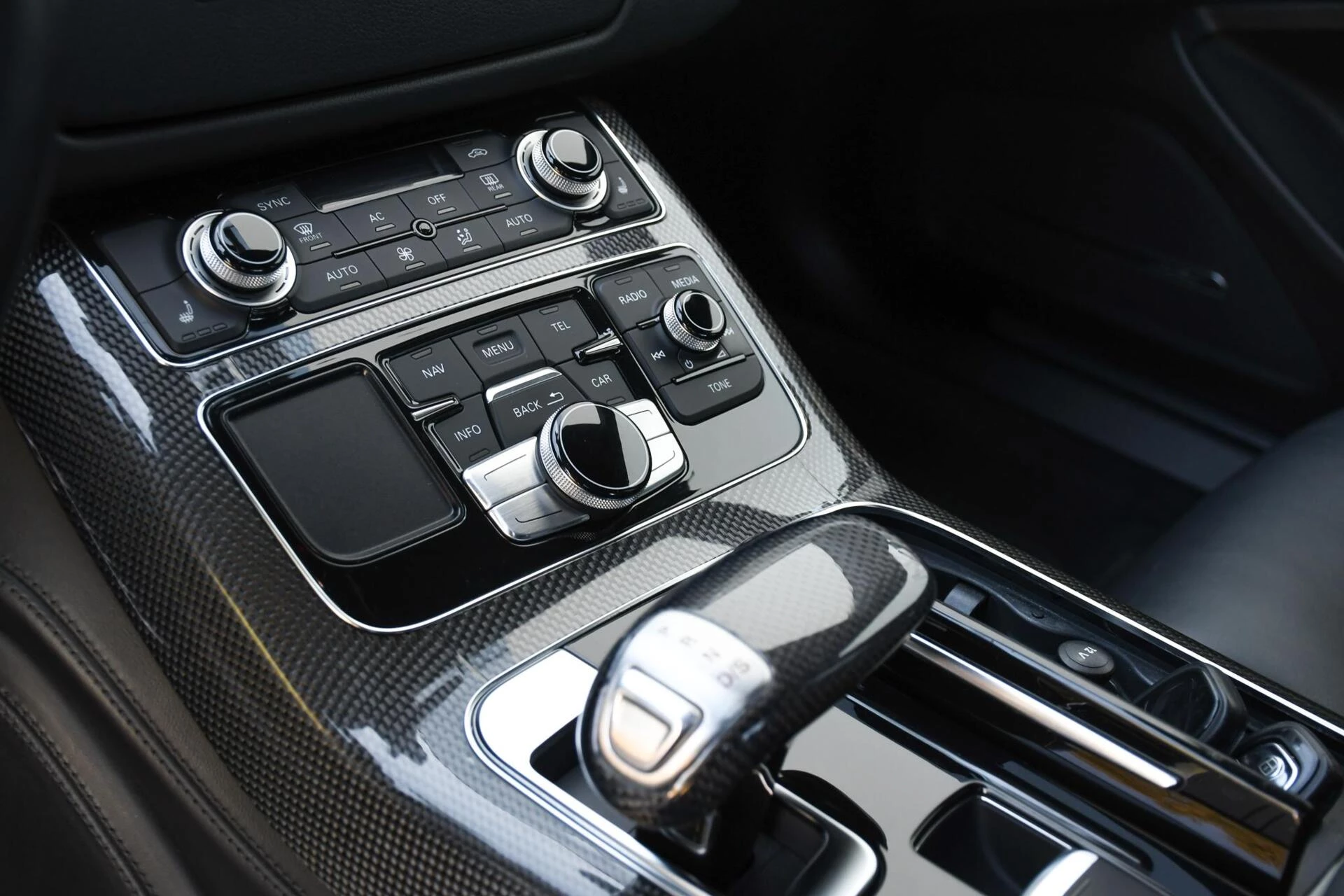 Hoofdafbeelding Audi S8