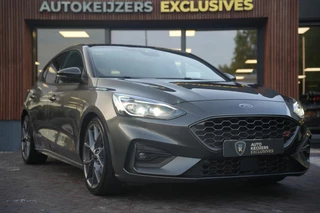 Ford Focus 2.3 EcoBoost ST-X MK4 Virtual Teller Automaat | Panorama | HUD | ACC | Performance Seats | Camera | Winter Pack