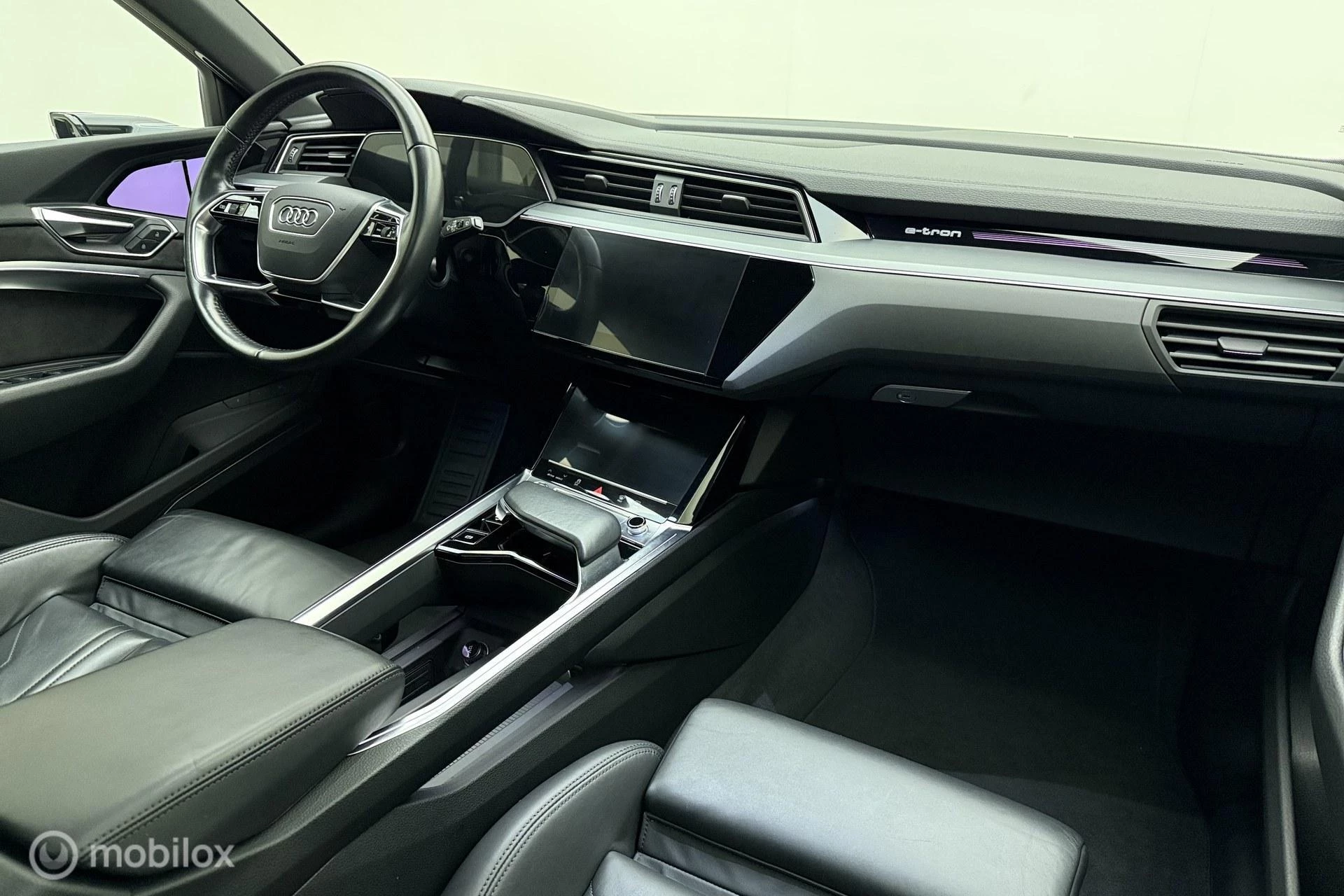 Hoofdafbeelding Audi e-tron