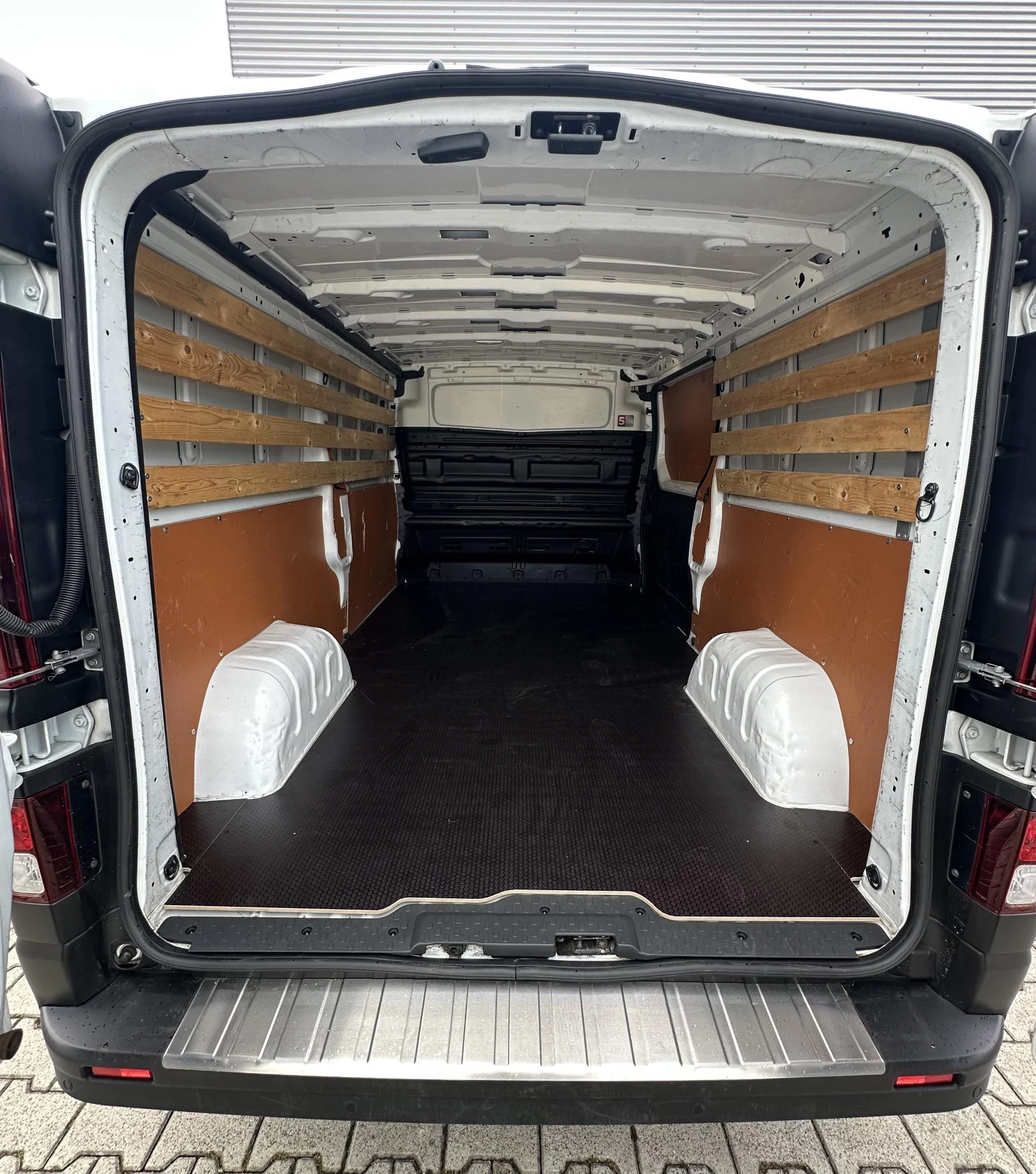 Hoofdafbeelding Nissan NV300