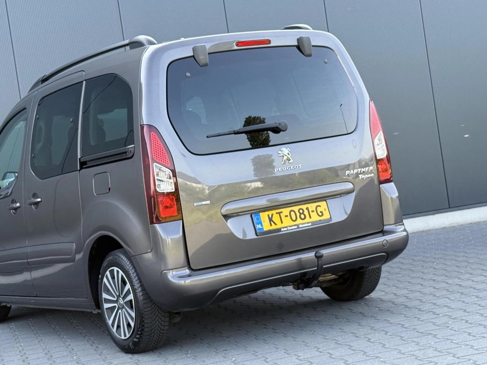 Hoofdafbeelding Peugeot Partner