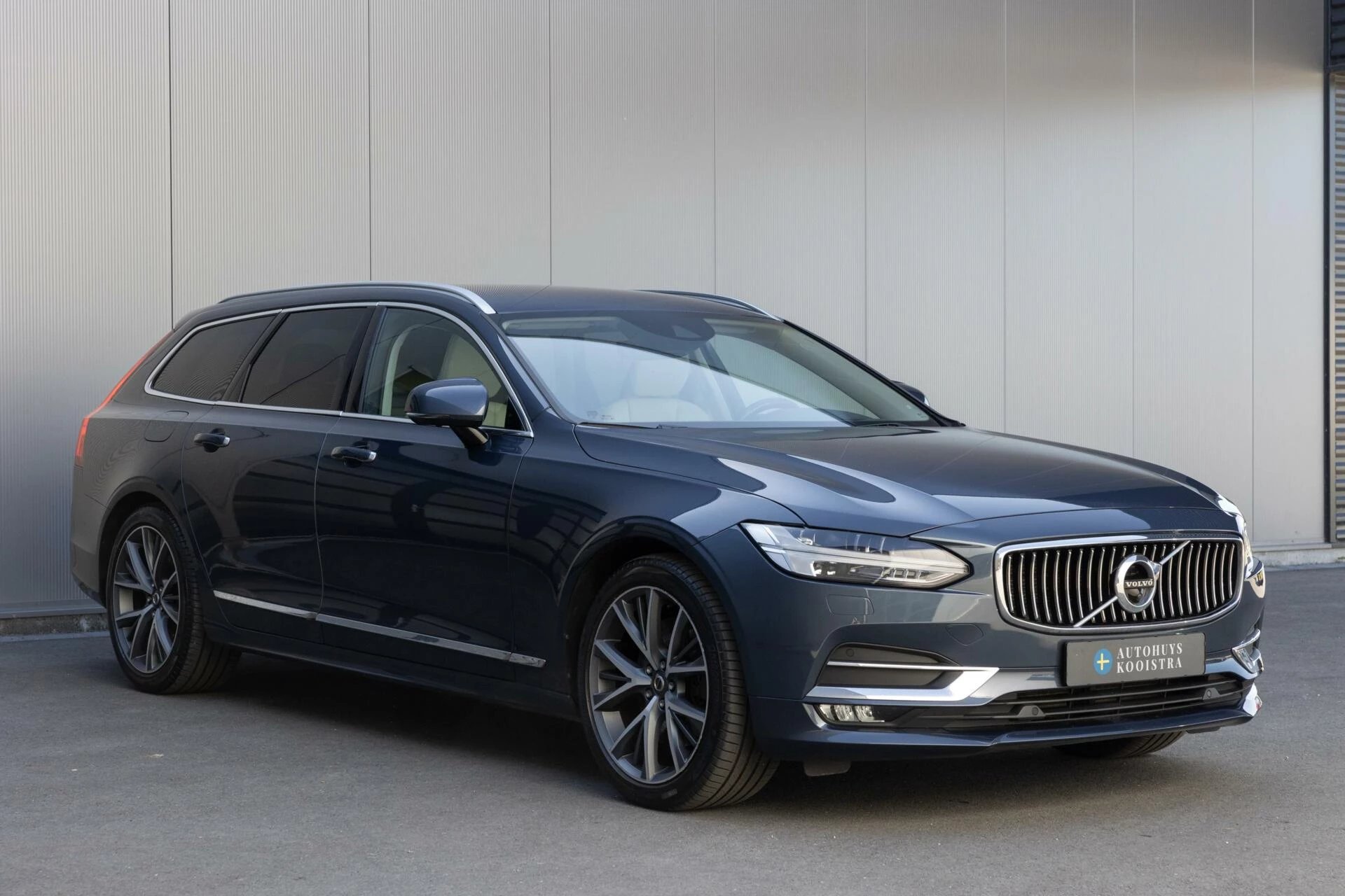 Hoofdafbeelding Volvo V90