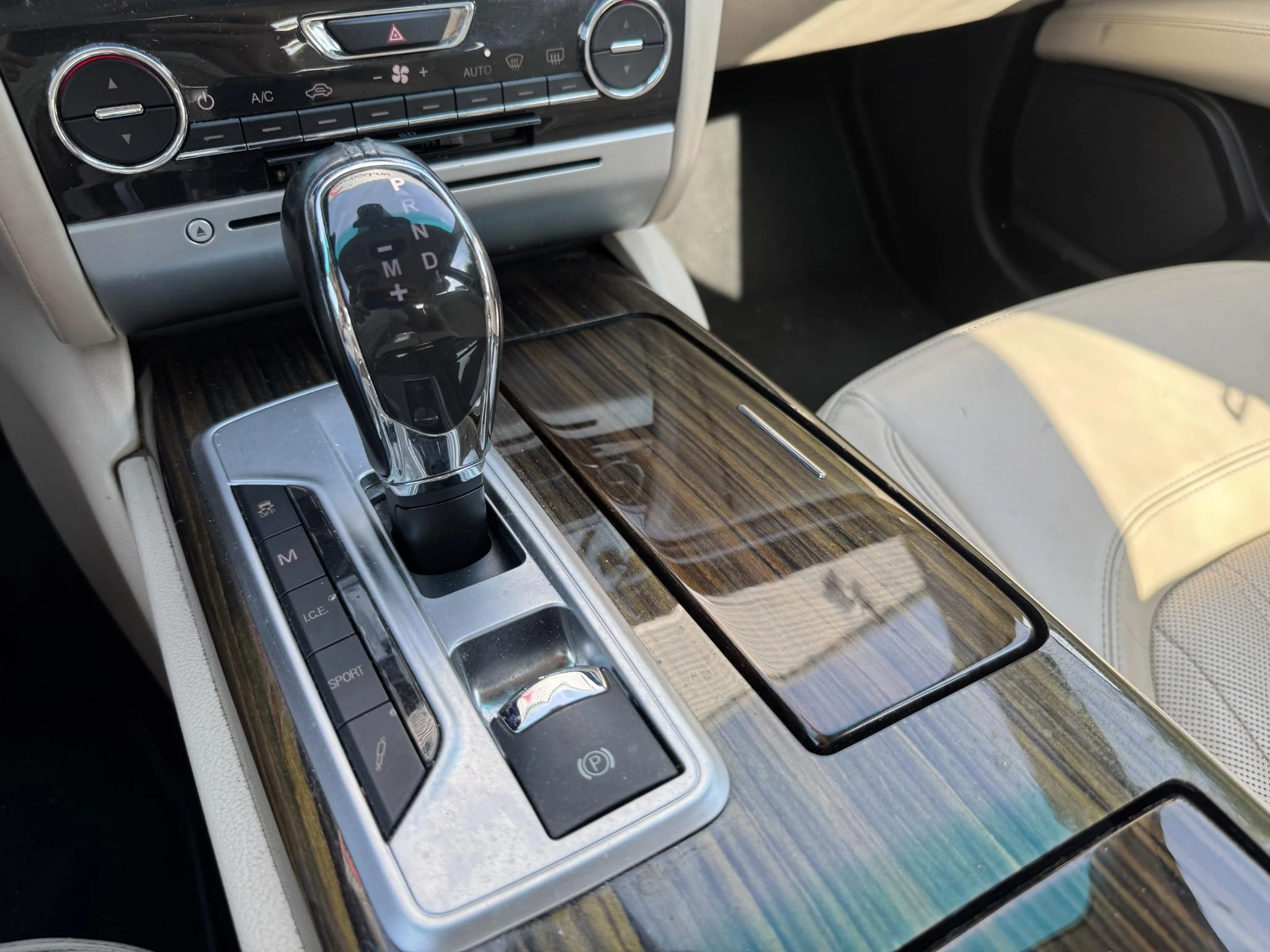 Hoofdafbeelding Maserati Quattroporte