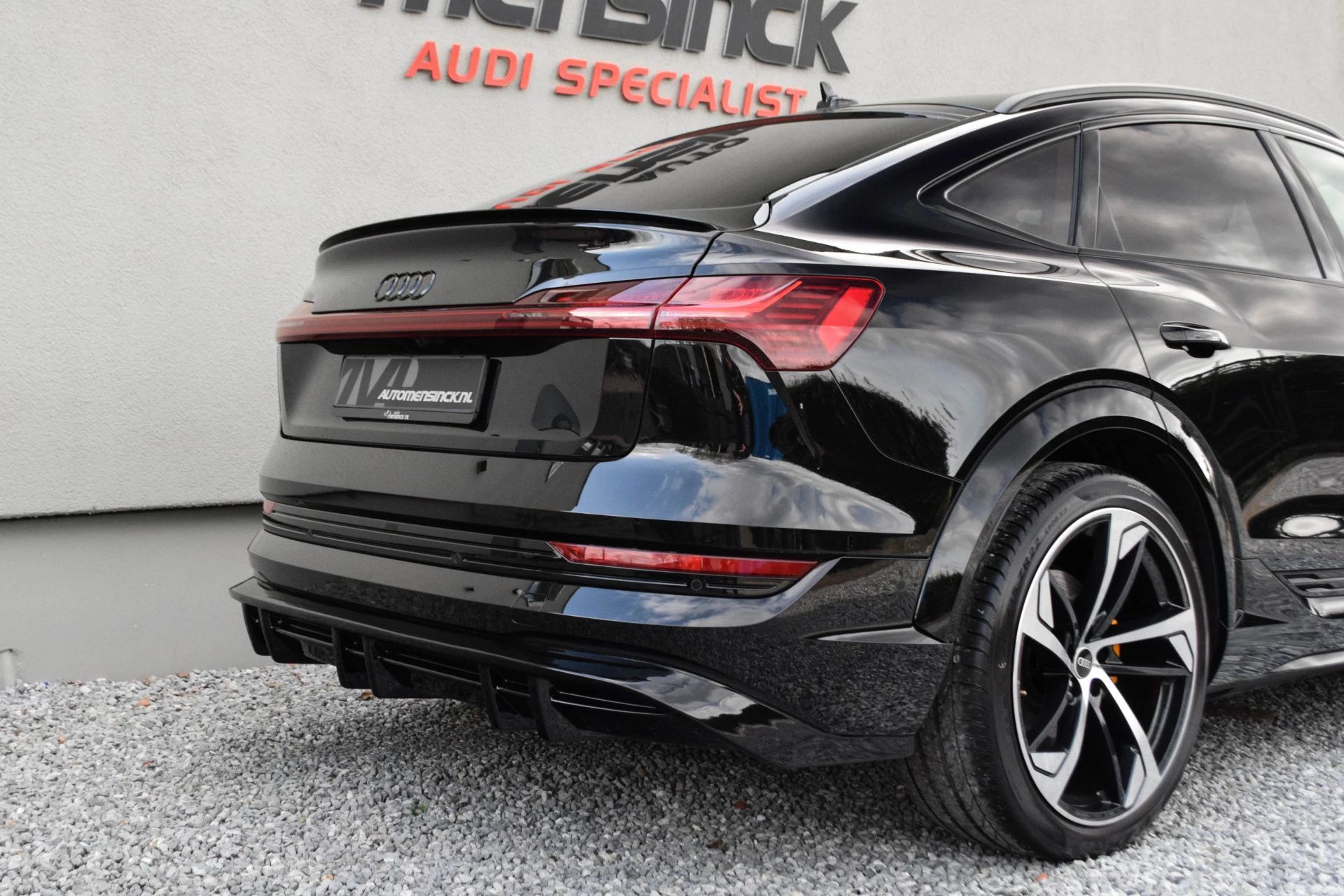 Hoofdafbeelding Audi e-tron