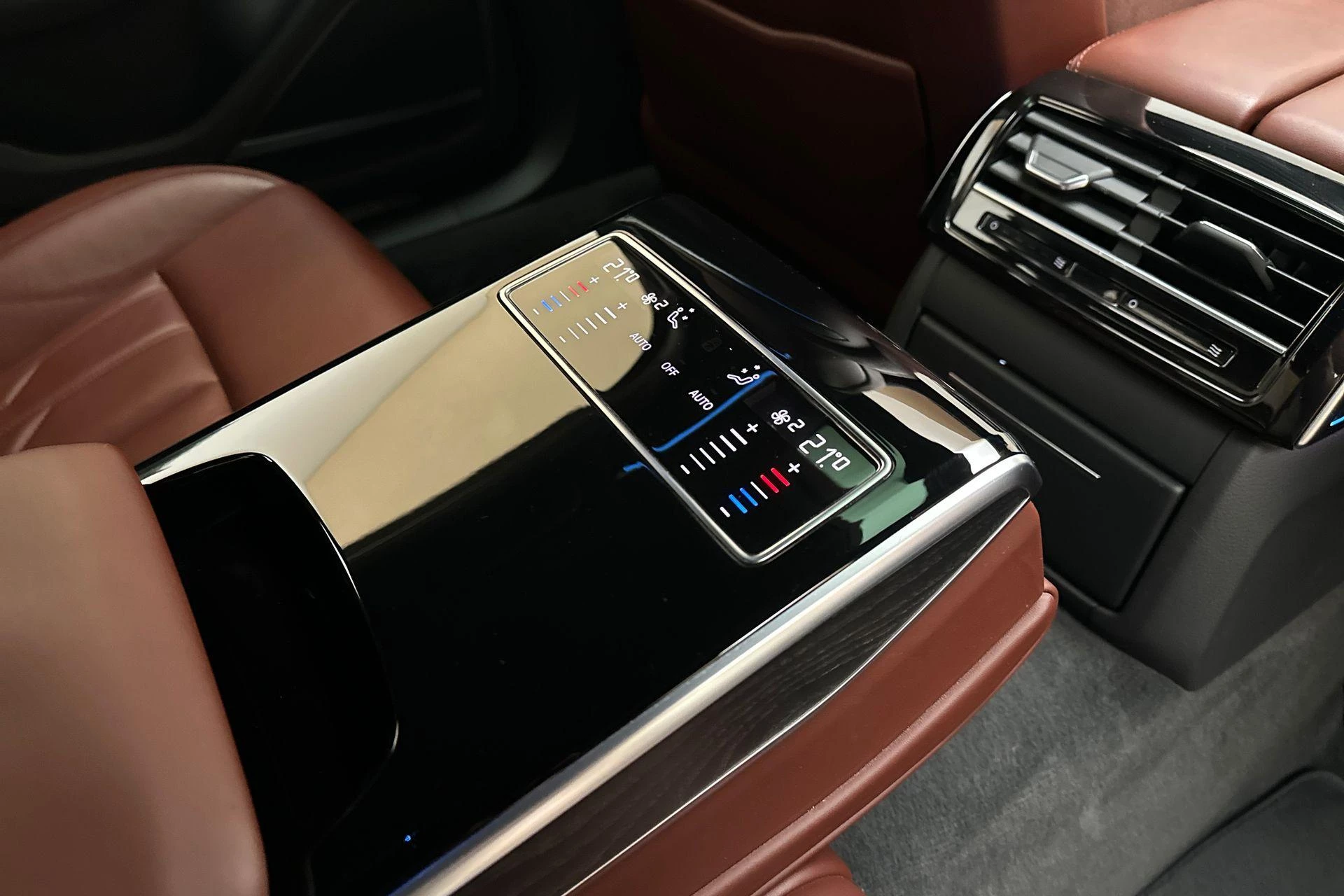 Hoofdafbeelding Audi A8