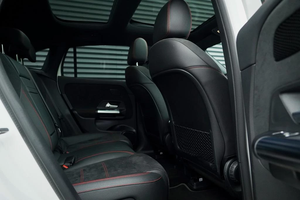 Hoofdafbeelding Mercedes-Benz EQA