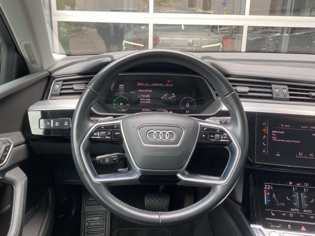 Hoofdafbeelding Audi e-tron
