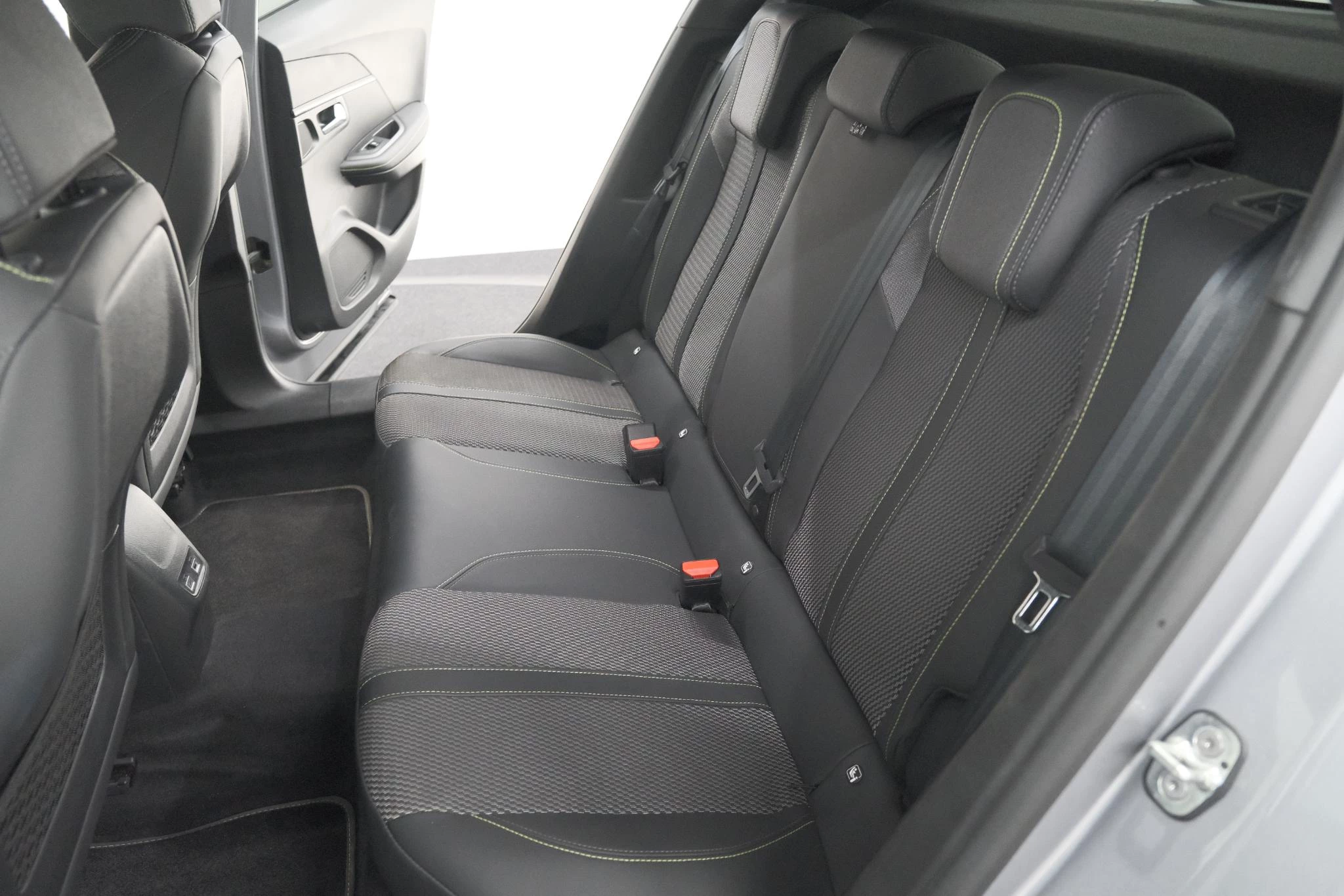 Hoofdafbeelding Peugeot e-2008