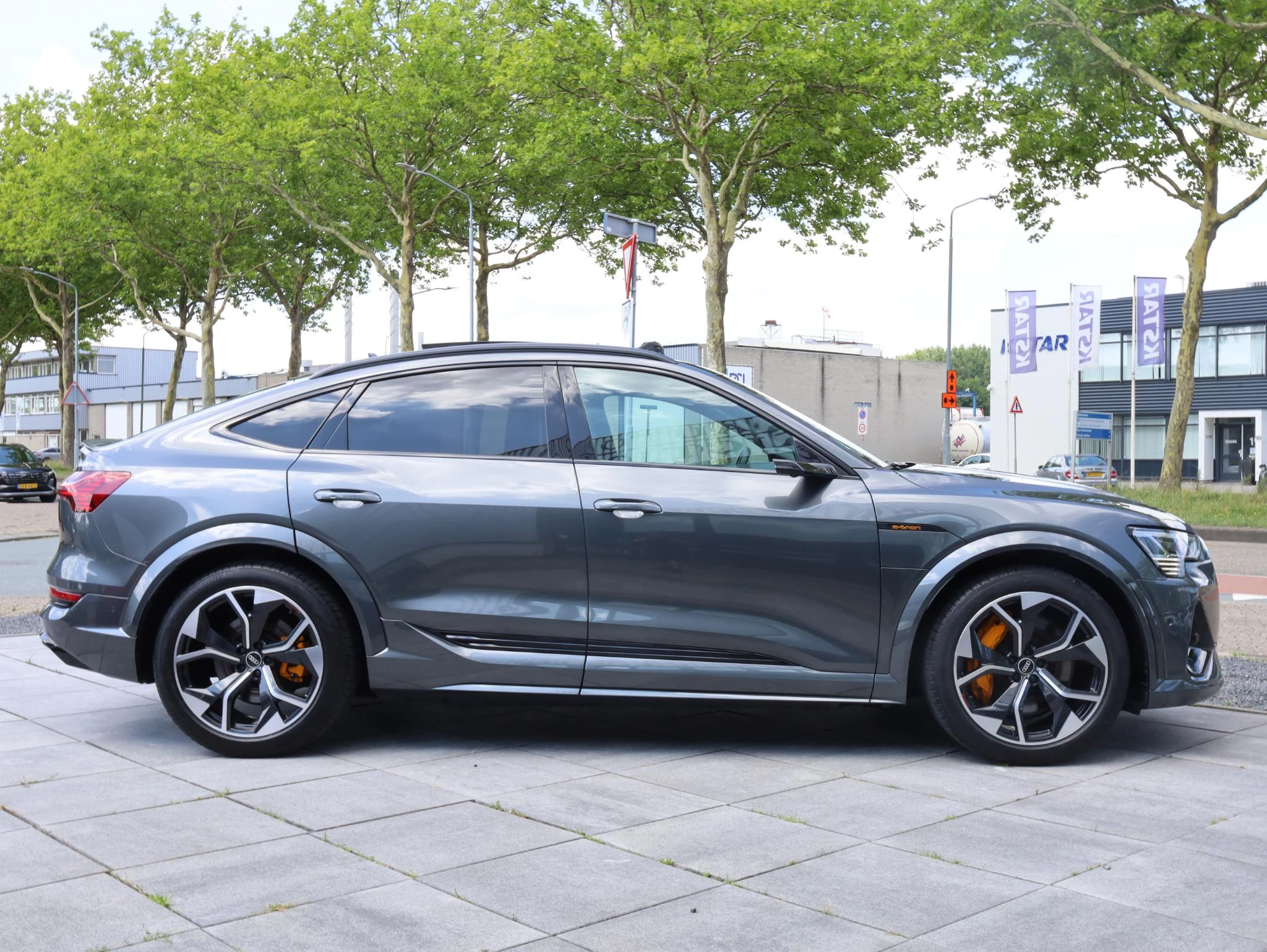 Hoofdafbeelding Audi e-tron