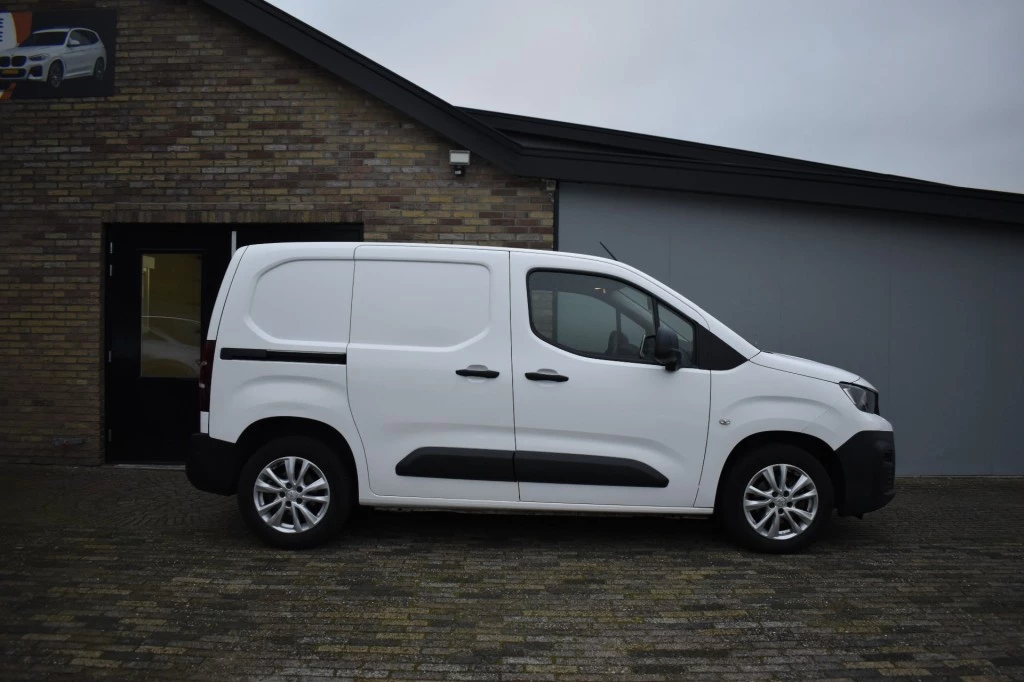 Hoofdafbeelding Peugeot Partner