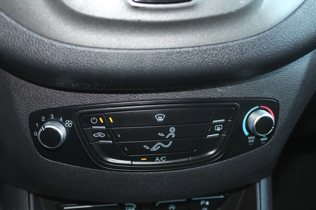 Hoofdafbeelding Ford Transit Courier