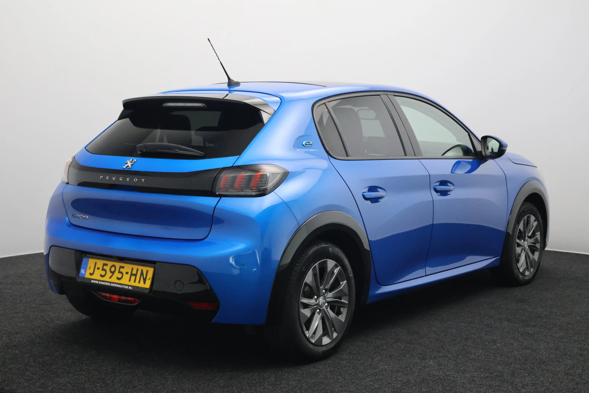 Hoofdafbeelding Peugeot e-208