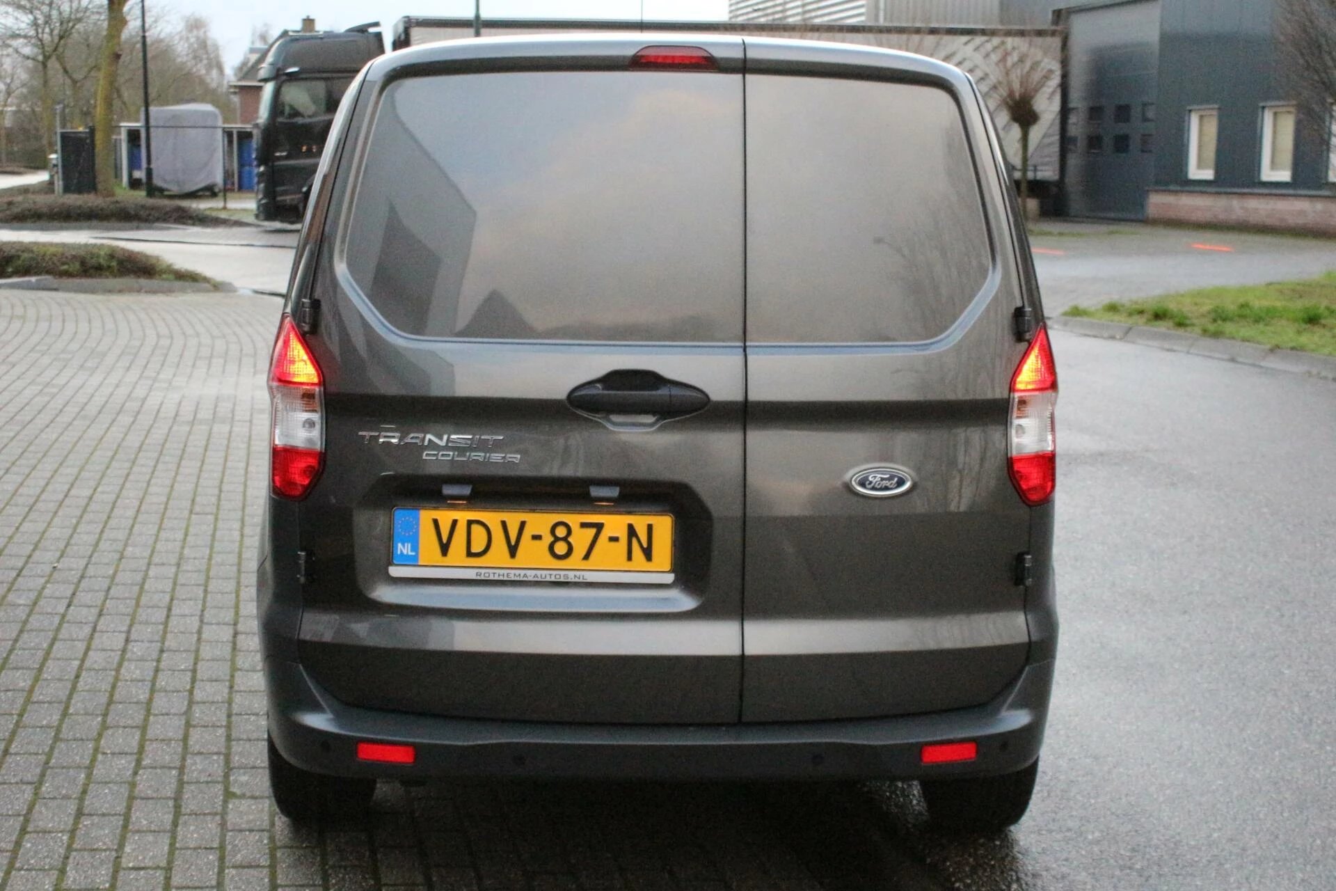 Hoofdafbeelding Ford Transit Courier