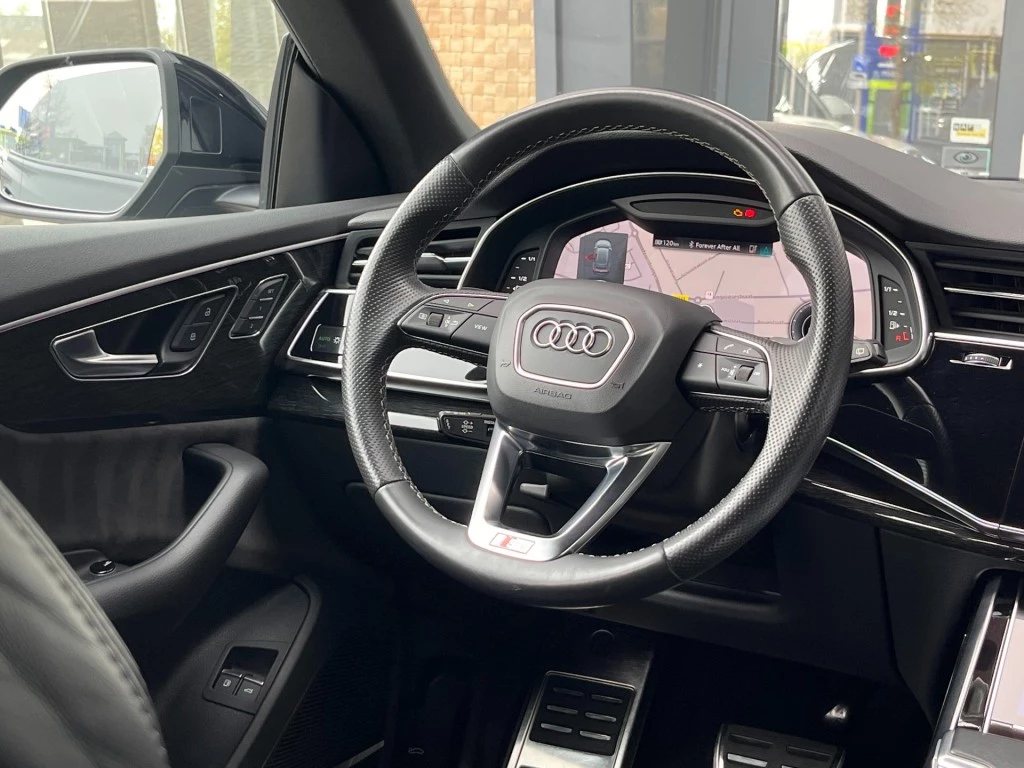 Hoofdafbeelding Audi Q8