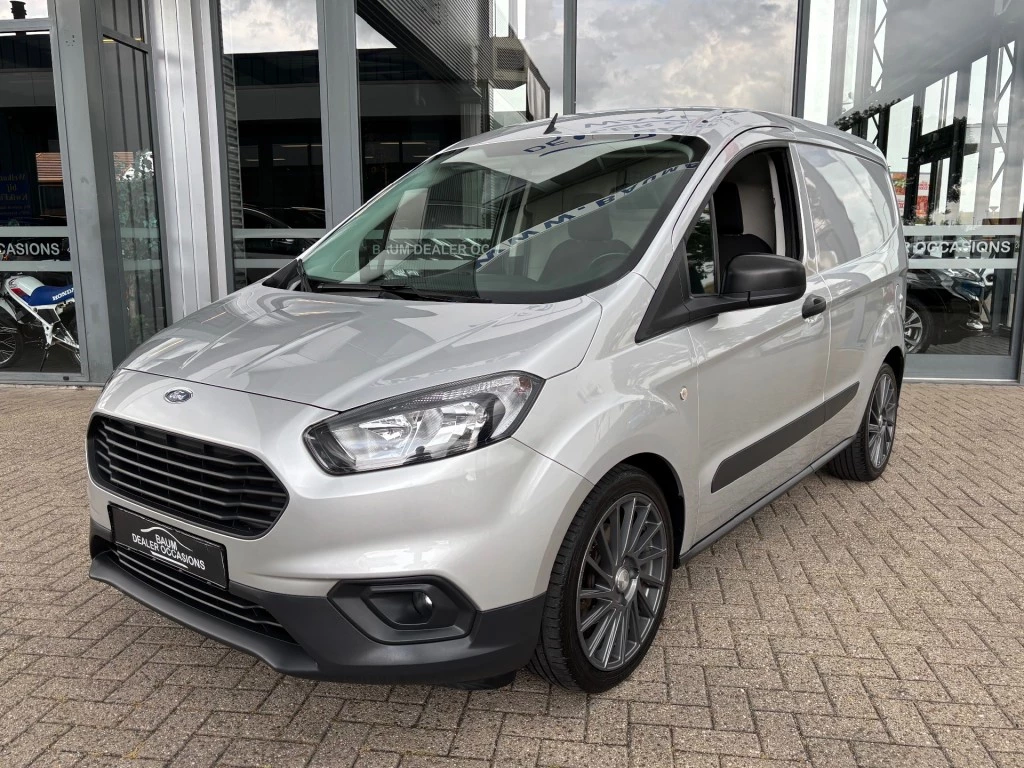 Hoofdafbeelding Ford Transit Courier