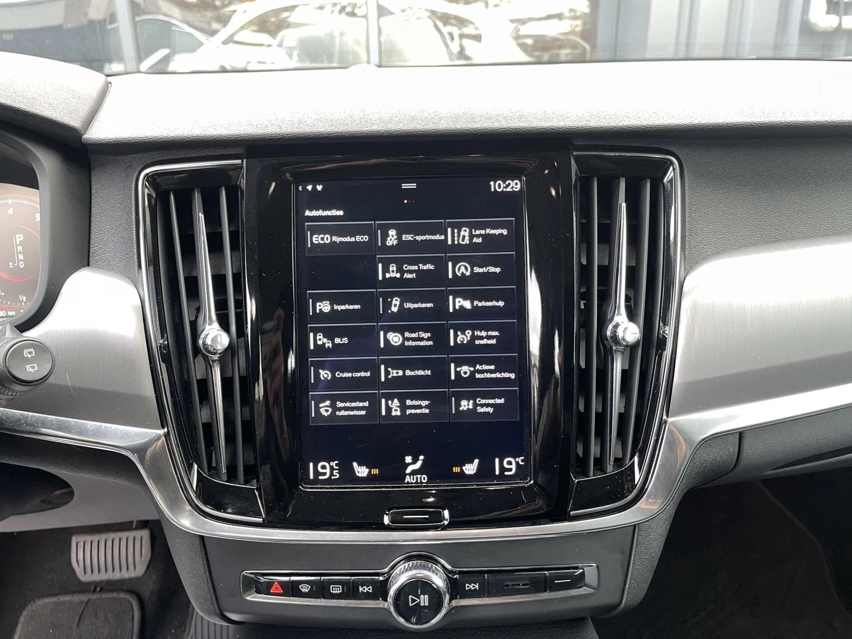 Hoofdafbeelding Volvo V90