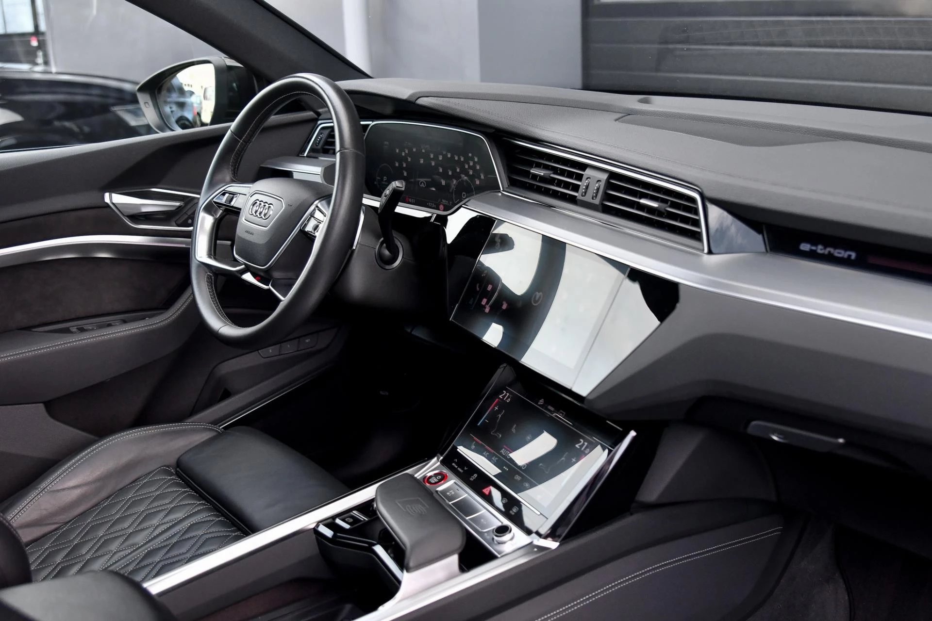 Hoofdafbeelding Audi e-tron