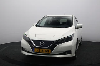 Nissan Leaf N-Connecta 40 kWh SOH 88,0% | Trekhaak | 360° Camera | Navigatie | Stoel/Stuurverwarming