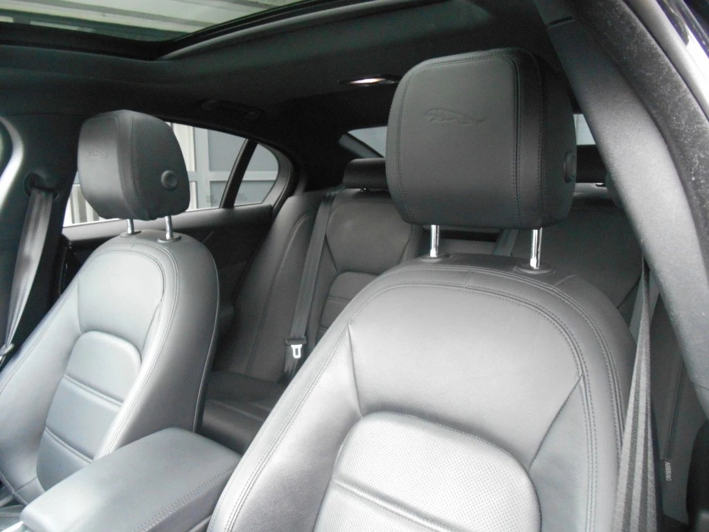 Hoofdafbeelding Jaguar XE