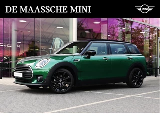 MINI Clubman Cooper Automaat / Panoramadak / Achteruitrijcamera / Comfort Access / LED / Stoelverwarming / Harman-Kardon / Airconditioning / Cruise Control
