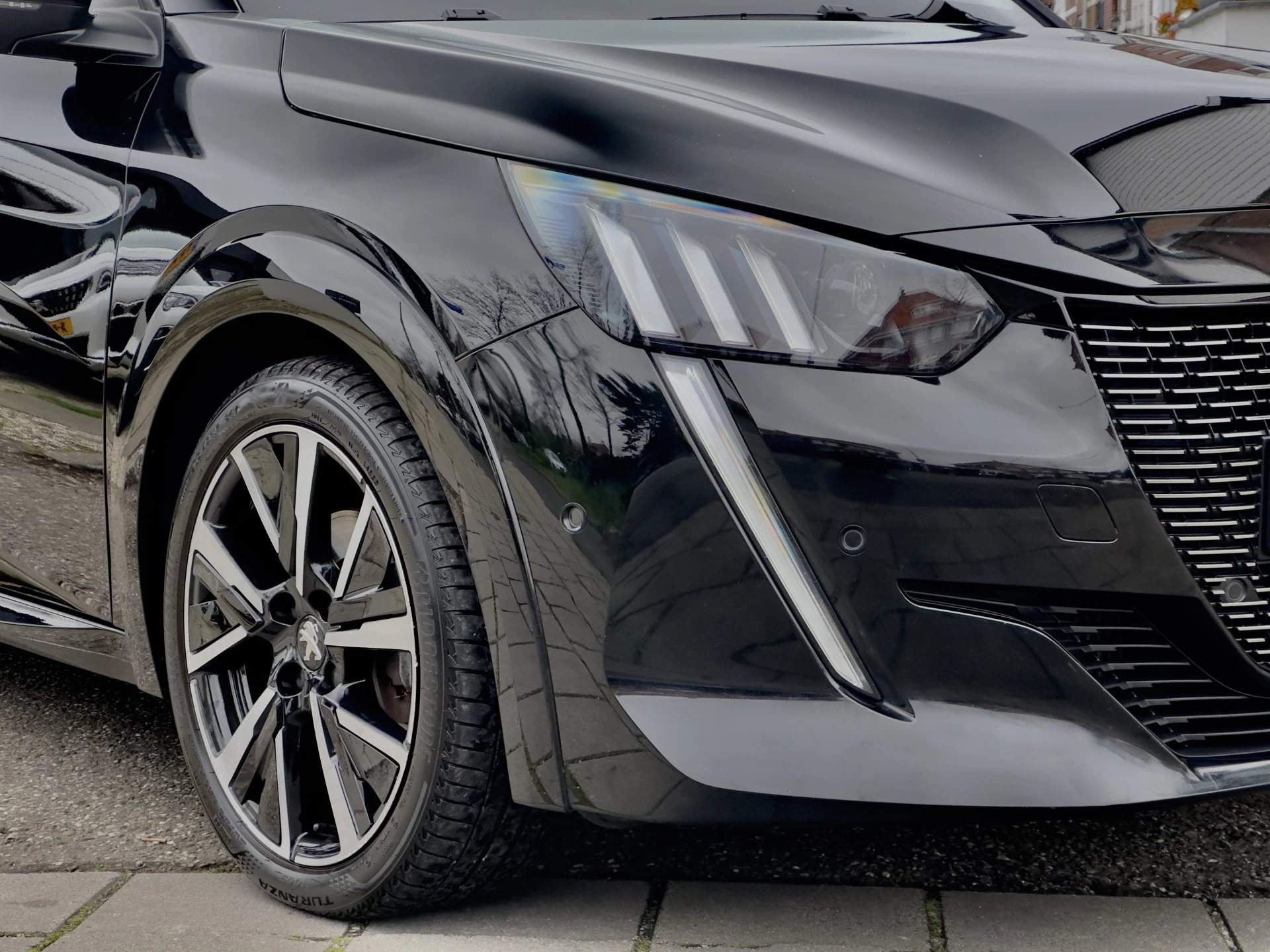 Hoofdafbeelding Peugeot 208