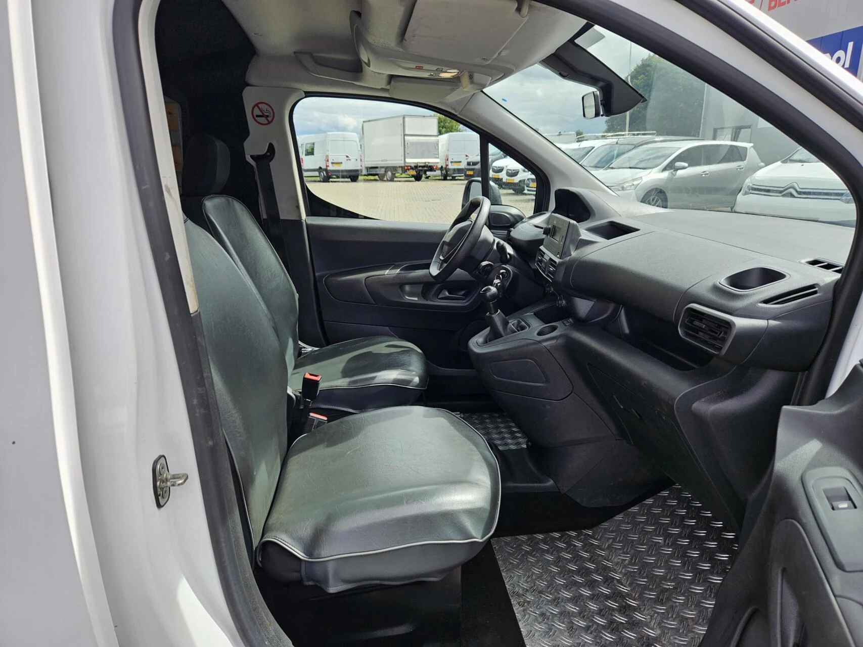 Hoofdafbeelding Peugeot Partner